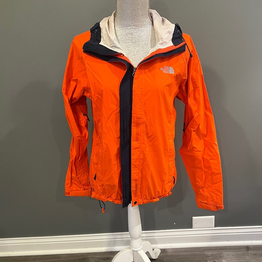 THE NORTH FACE